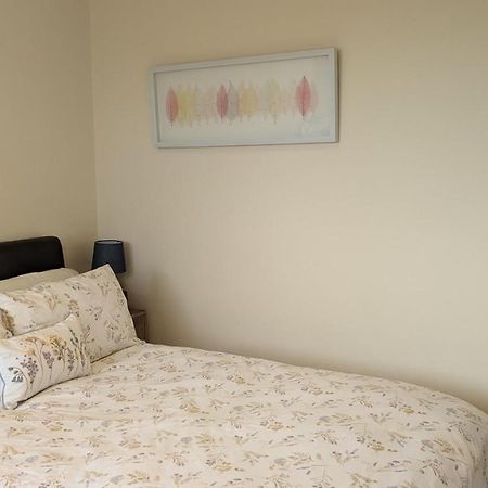 Meadow View Studio Apartment Gillingham  Bagian luar foto